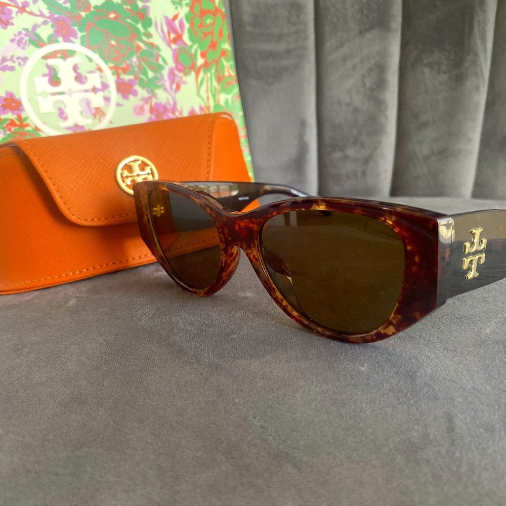 Tory Burch Demo Cat Eye Ladies Sunglasses